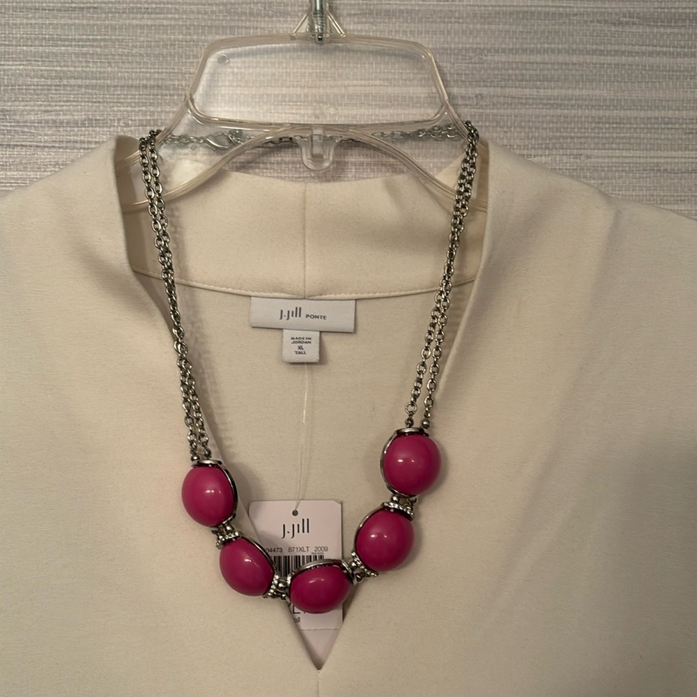 Ann Taylor statement necklace in silver